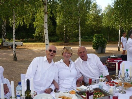 Hahn - ach nee. Henne im Korbe: Hans-Jürgen, Birgit und Dieter